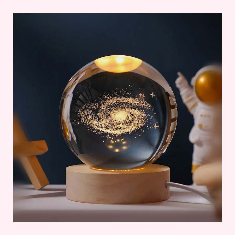 Veilleuse Boule De Cristal LED - Modèle 4 - LumiCoeur